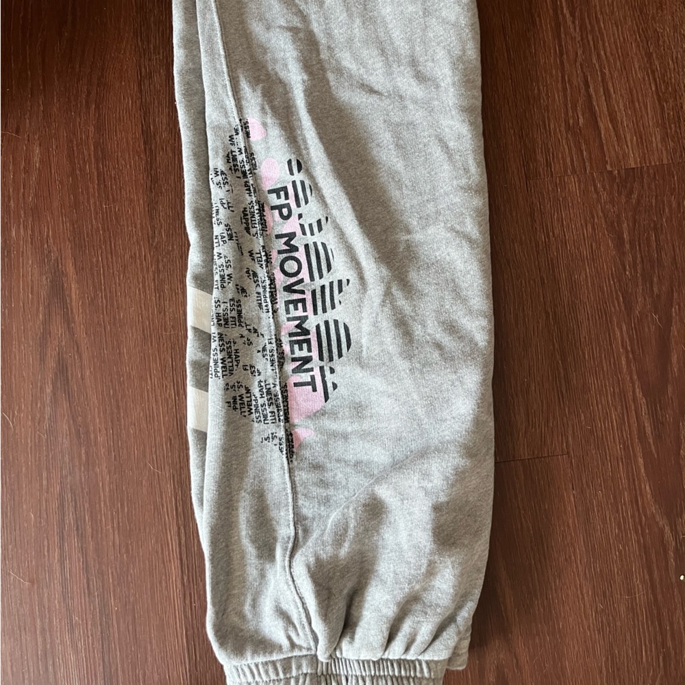 FP Movement All Star Graphic Logo Joggers NWT M - Picture 4 of 6